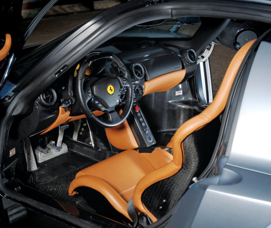  Ferrari Enzo 2004 года  (фото 5 из 12)